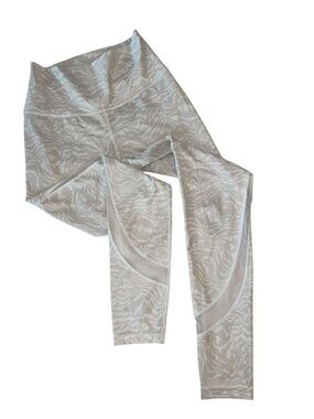 Zella Neutral Wave-Print Leggings in Beige and Cream